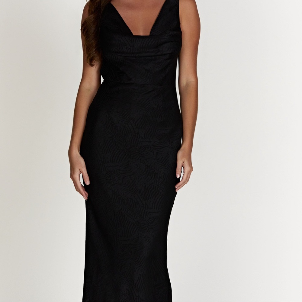 FALLON
Cowl Midi Dress - Black L